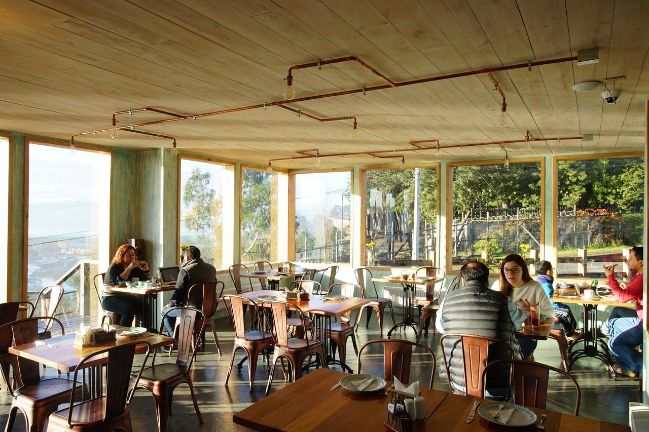 Hotel & Cafe Veliche Castro Exterior photo